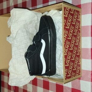 BRAND NEW SK8-MID REISSUE BOY SIZE 12 VANS